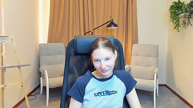 AndriaWhitford online show from March 19, 2026, 1:04 pm