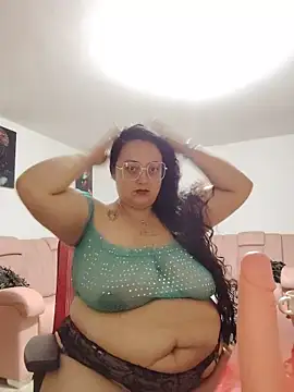 Snapshot of AvaRyd chatting on June 6, 2026, 4:28 am AvaRyd online show from June 6, 2026, 4:28 am
