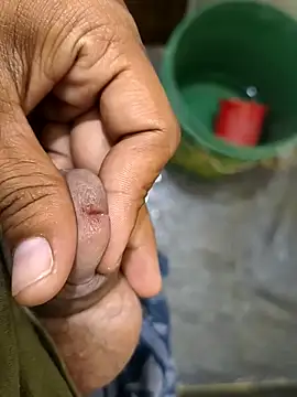 Stranger boy123 online show from April 3, 2026, 8:18 pm