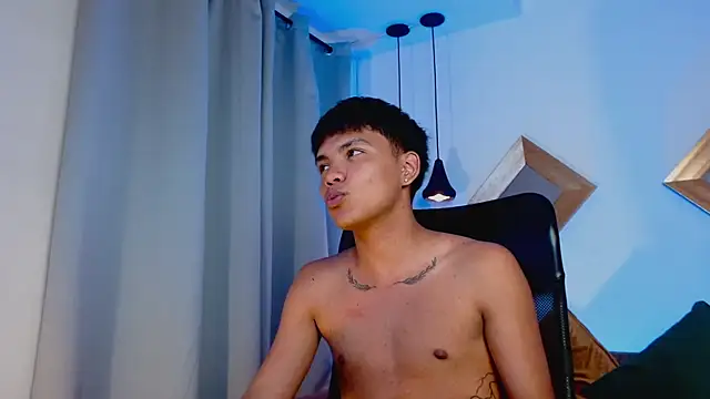 thiagosterling online show from April 28, 2026, 11:43 pm