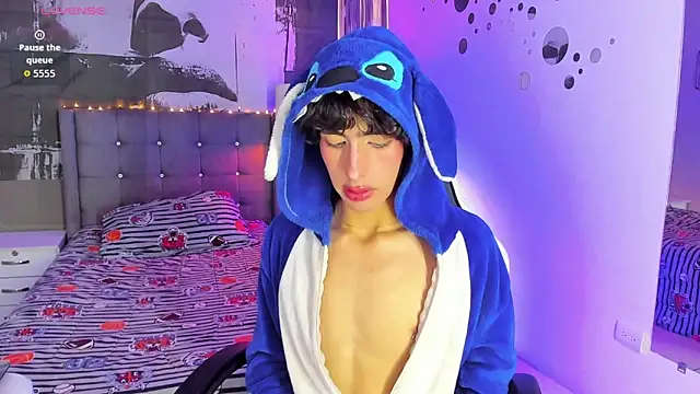 santy fox online show from March 28, 2026, 1:54 pm