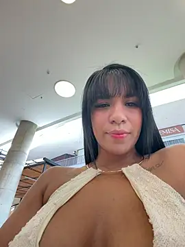 Snapshot of MonserratJons01 chatting on May 31, 2026, 3:08 pm MonserratJons01 online show from May 31, 2026, 3:08 pm