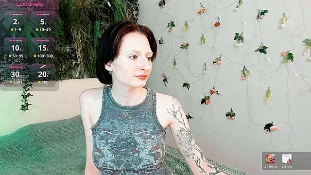 Snapshot of Kira__Cutie chatting on June 23, 2026, 8:51 pm Kira Cutie online show from June 23, 2026, 8:51 pm