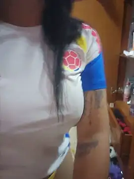 Snapshot of Noa_rousse01 chatting on July 3, 2026, 5:47 am Noa rousse01 online show from July 3, 2026, 5:47 am
