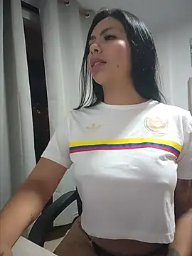 Snapshot of Noa_rousse01 chatting on July 9, 2026, 5:44 am Noa rousse01 online show from July 9, 2026, 5:44 am