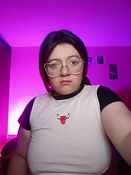 Gigi hart7 online show from June 2, 2026, 3:52 am