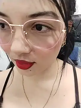 Snapshot of veleria_allurin chatting on July 1, 2026, 9:25 pm veleria allurin online show from July 1, 2026, 9:25 pm