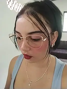 Snapshot of veleria_allurin chatting on July 15, 2026, 6:46 pm veleria allurin online show from July 15, 2026, 6:46 pm