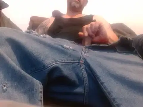Snapshot of MrDontRush chatting on July 9, 2026, 11:53 pm MrDontRush online show from July 9, 2026, 11:53 pm