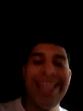 Snapshot of alee28728 chatting on April 2, 2026, 4:32 am alee28728 online show from April 2, 2026, 4:32 am