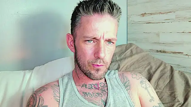 Snapshot of SkylarrGrey chatting on June 11, 2026, 7:23 pm SkylarrGrey online show from June 11, 2026, 7:23 pm