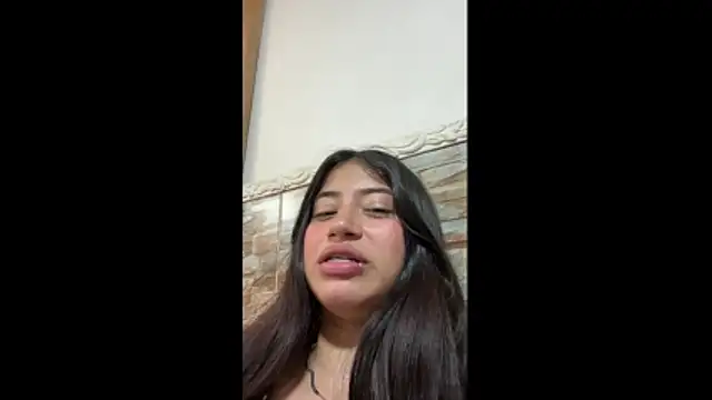 mia gomez7 online show from April 15, 2026, 9:04 pm