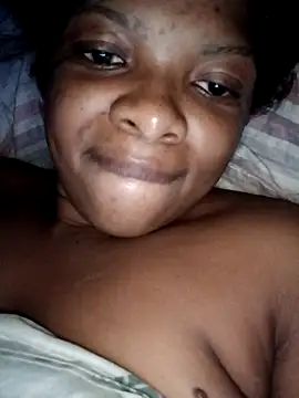 Smalltitiesxxx online show from April 12, 2026, 2:49 am