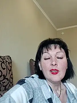 HelgaDennis online show from April 5, 2026, 2:58 pm