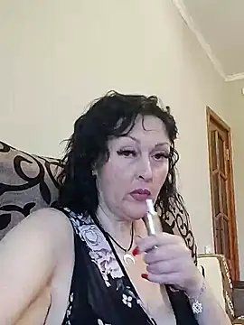 HelgaDennis online show from June 27, 2026, 5:23 am