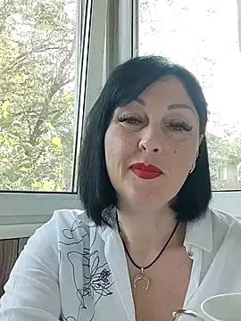 HelgaDennis online show from June 29, 2026, 4:19 am