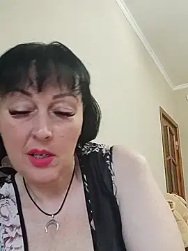 HelgaDennis online show from July 21, 2026, 6:16 am