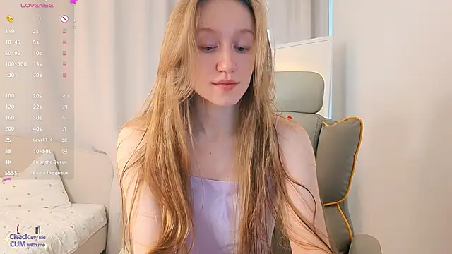 mowalova online show from May 19, 2026, 4:52 am