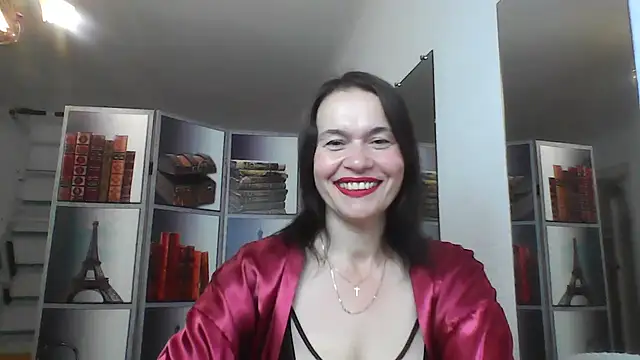 Snapshot of Selena_Moo chatting on August 1, 2026, 8:35 am Selena Moo online show from August 1, 2026, 8:35 am