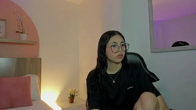 Snapshot of sofi_alix chatting on June 11, 2026, 7:01 pm sofi alix online show from June 11, 2026, 7:01 pm