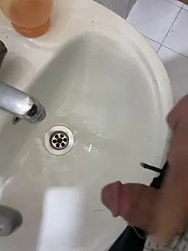 yassineamri online show from March 22, 2026, 12:52 pm