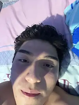 Snapshot of Piero_1369 chatting on April 29, 2026, 5:11 am Piero 1369 online show from April 29, 2026, 5:11 am