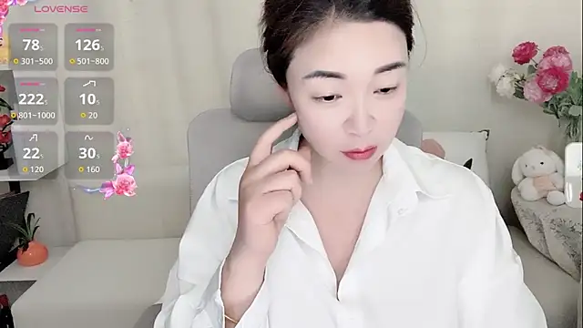 Snapshot of ZestYonder chatting on May 24, 2026, 7:24 am ZestYonder online show from May 24, 2026, 7:24 am