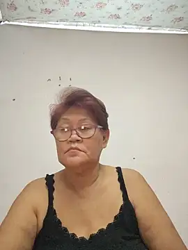 Sunflower1956 online show from May 27, 2026, 8:39 pm