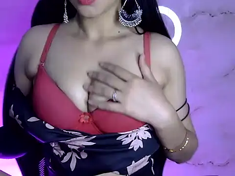 Anaya singh online show from April 17, 2026, 7:28 pm