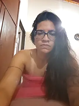 Gia-and-Lara online show from March 24, 2026, 4:12 pm