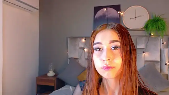 StarrMoon   online show from April 22, 2026, 2:47 am