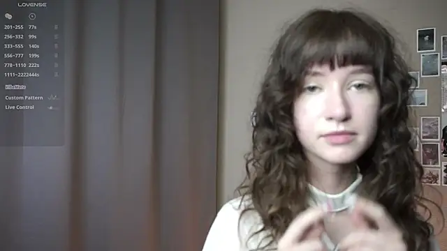 Snapshot of DellaLeck chatting on May 2, 2026, 8:14 pm DellaLeck online show from May 2, 2026, 8:14 pm