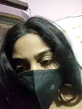 Snapshot of ALIZA_FENDY chatting on April 11, 2026, 8:24 pm ALIZA FENDY online show from April 11, 2026, 8:24 pm