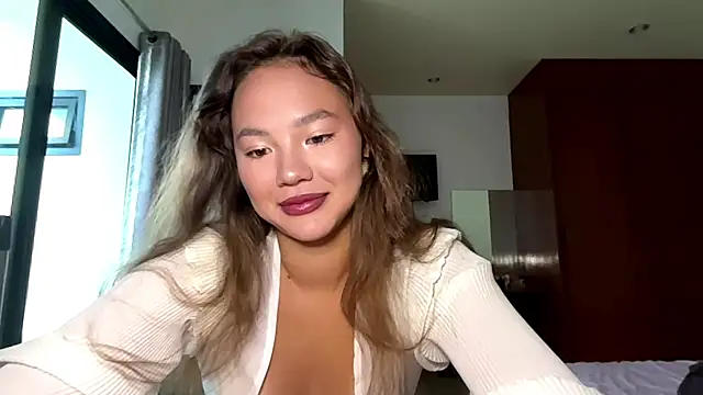 kamila 18 french online show from April 21, 2026, 5:14 am