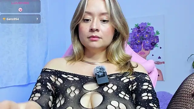 Ari Angel23 online show from May 31, 2026, 5:59 am