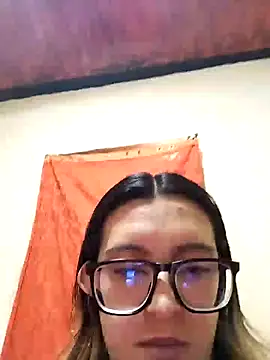 Greta silber26 online show from April 4, 2026, 7:00 pm