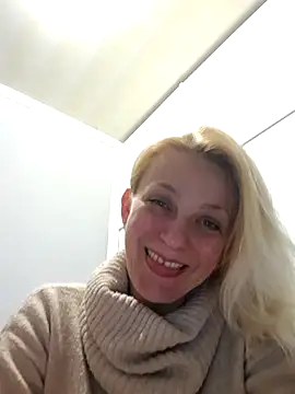 Snapshot of MiaLove183 chatting on April 8, 2026, 1:11 pm MiaLove183 online show from April 8, 2026, 1:11 pm