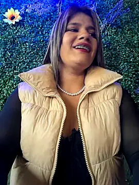 leonela 16 online show from March 26, 2026, 9:53 pm