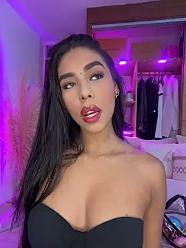 Rossie Blooms online show from May 5, 2026, 9:56 pm