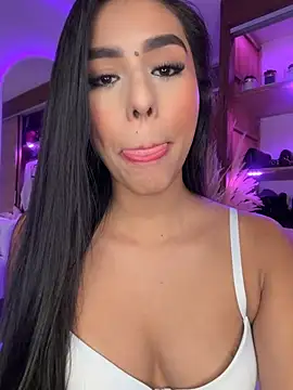Rossie Blooms online show from May 15, 2026, 11:56 pm
