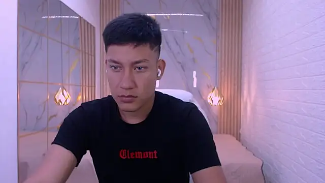 DominantBoy4 online show from March 21, 2026, 1:05 pm