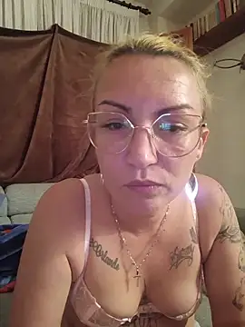 pamela661 online show from May 12, 2026, 9:56 pm