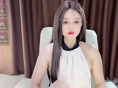 Snapshot of QIQI_77_ chatting on April 15, 2026, 2:40 am QIQI 77 online show from April 15, 2026, 2:40 am