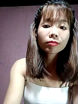 Snapshot of AmyLinee01 chatting on March 25, 2026, 5:35 am AmyLinee01 online show from March 25, 2026, 5:35 am