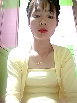 Snapshot of AmyLinee01 chatting on April 12, 2026, 9:14 am AmyLinee01 online show from April 12, 2026, 9:14 am