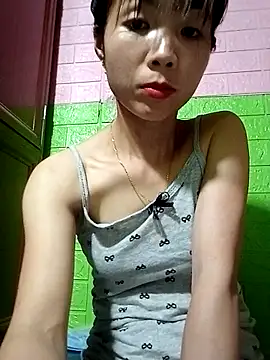 Snapshot of AmyLinee01 chatting on April 15, 2026, 5:31 pm AmyLinee01 online show from April 15, 2026, 5:31 pm