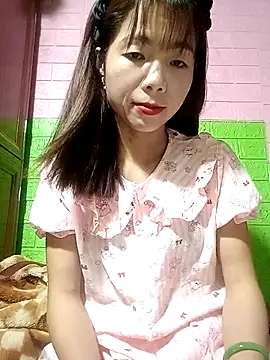 Snapshot of AmyLinee01 chatting on April 23, 2026, 1:40 am AmyLinee01 online show from April 23, 2026, 1:40 am