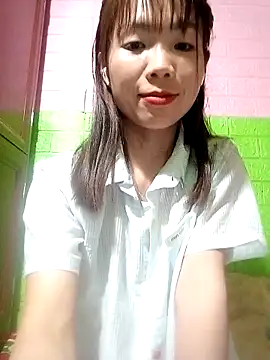 Snapshot of AmyLinee01 chatting on May 9, 2026, 6:02 pm AmyLinee01 online show from May 9, 2026, 6:02 pm