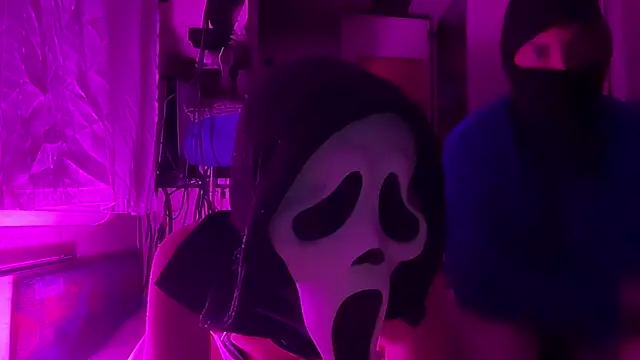 Snapshot of SilentScreamsVan- chatting on April 6, 2026, 8:43 pm SilentScreamsVan- online show from April 6, 2026, 8:43 pm