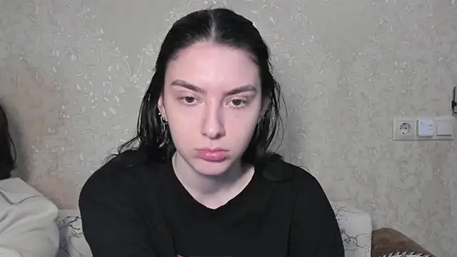 muuur love231 online show from April 18, 2026, 2:32 pm